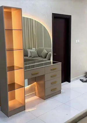 تسريحة غرفة نوم تصميم عصرية وأنيقة حجم كبير ومناسب أحدث الموديلات والتصاميم وإمكانية اختيار اللون