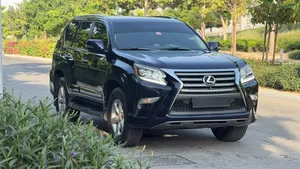لكزس ستيشن GX460 موديل 2017 خليجي فل أوبشن V8 دفع رباعي 5 كاميرات - هيدروليك
