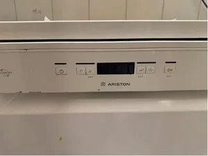 Ariston Inverter Dishwasher - Excellent Condition