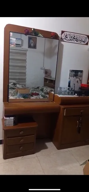 ميز مرايا خشب