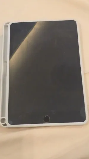 Apple iPad 5  in Fujairah