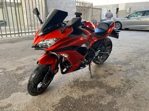 دراجة كواساكي نينجا 650cc موديل 2017 لون برتقالي مميز