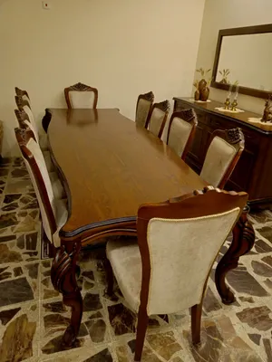 طاولة طعام مستعملة للبيع