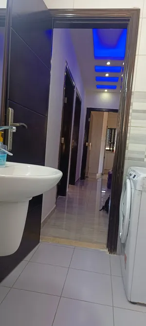 شقه مؤثث في ابو نصير عمان