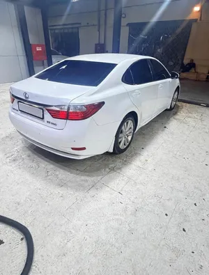 Lexus E250 2013