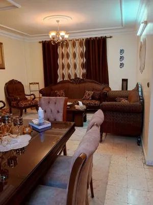 شقة للبيع بسعر مغري تصلح للاستثمار
