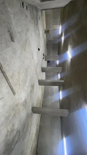 مستودعات بمساحات مختلفه