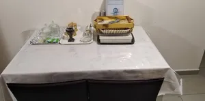 بيع أثاث مستعجل؛ السعر قابل للتفاوض في الشارقة. Urgent furniture sale; Negotiable in Sharjah.