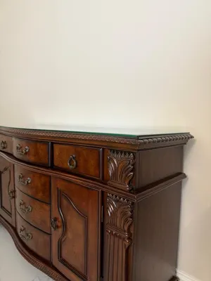 طاولة طعام