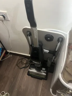 Bissell old vacuum cleaner for sell used for 1 year old quality for 95 kwd original price 150 KD