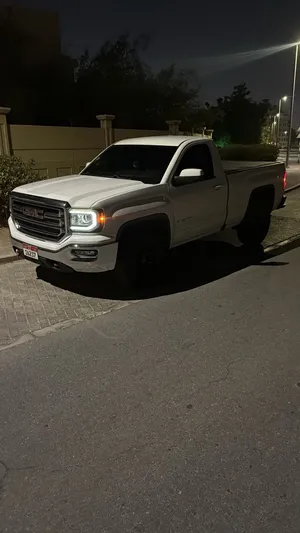 Used GMC Sierra in Abu Dhabi