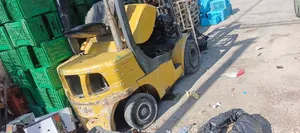 مركز العالمية لصيانة الرافعات الشوكية