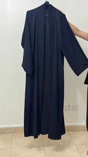 عبايات غير مستعمله للبيع