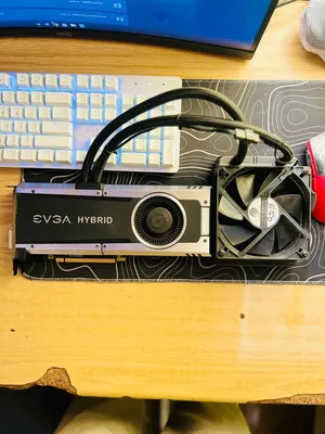 EVGA GeForce GTX 1070 8GB  كرت في حالة جديد حرارته تحت ضغط 42 على فور مارك