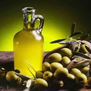 زيت زيتون السنه الماضيه على الفحص مكفول ومضمون وبتشوف قبل ما  توخذ  بس55 التواصل    توصيل