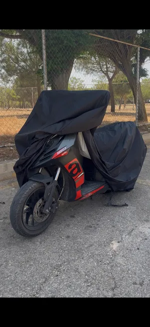 شادر سكوتر ضد الماء
