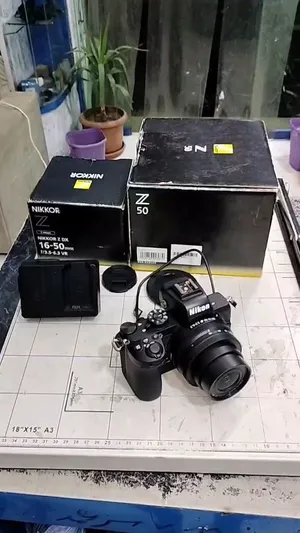 Nikon Z50 للبيع بحالة الوكالة (900 شتر فقط! )