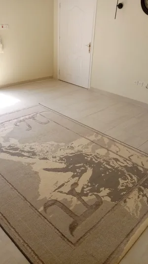 سجاد بحالة جيدة 2+3....