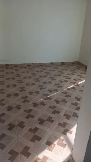 شقة 3 غرف للإيجار بالمعبيلة بالقرب من نستو