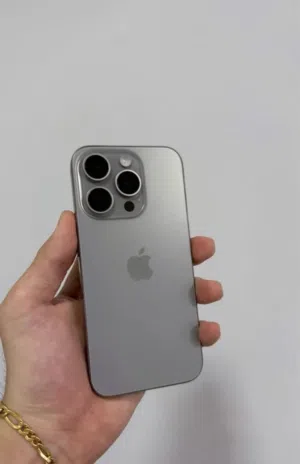 Apple iPhone 16 Pro 256 GB in Muscat