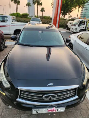 Used Infiniti FX35 in Abu Dhabi
