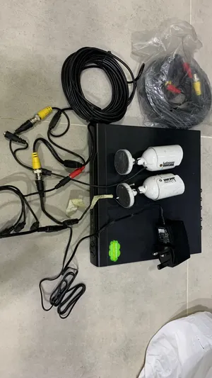 Complete wired surveillance camera system (Labgear CCTV Camera System) - Used and clean