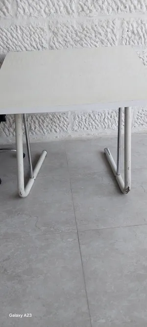 طاوله هندسه مستعمله ايطالي