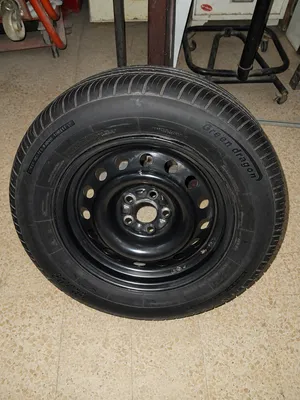 Toyota Camry 2013 Car Tire with Steel Rim 195/60 R15