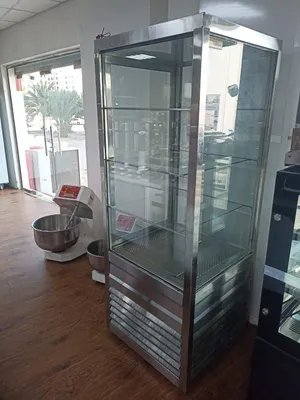 براد عرض الكيك و الحلويات عمودي