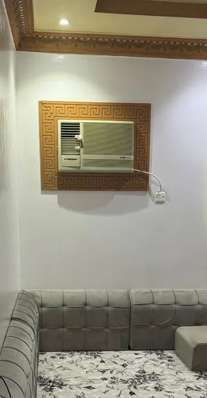 أثاث ومكيف وفلتر ماء