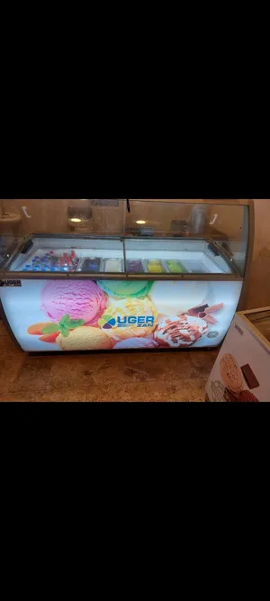 براد مثلجات او مقبلات