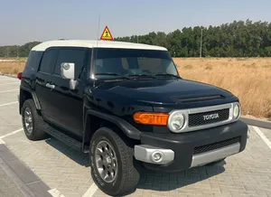 Toyota Fj GXR 2013تويوتا اف جي خليجي حالة جيدة