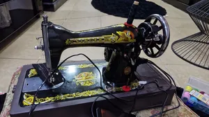 مكينة خياطة بحالة ممتازة جدا