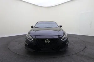 Used Nissan Altima in Ajman