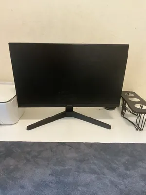 24 Samsung monitors for sale  in Dubai