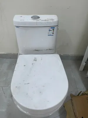 حمام WC انجليزي +  مغسله مع استاند تخزين تحت