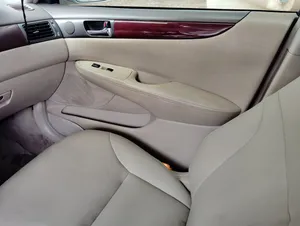 Used Lexus ES in Muscat