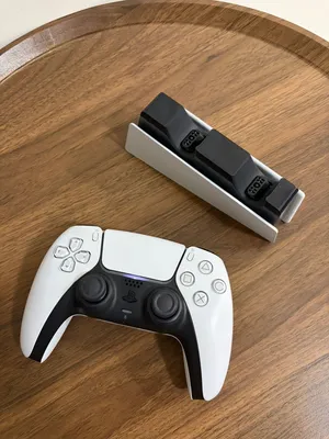 Ps5 controller + Sony Dualsense Charging Station. يد تحكم بليستيشن 5 + قاعدة شحن من سوني