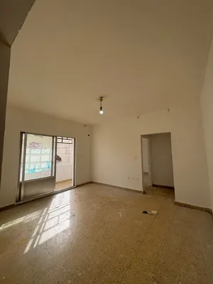 شقه للإيجار في الزرقاء الجديدة البتراوي