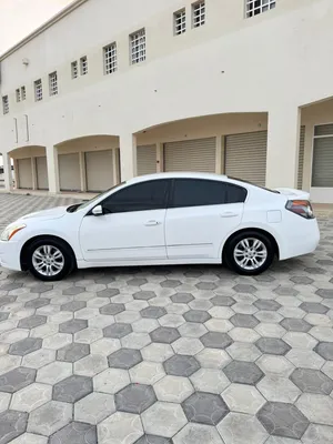 Used Nissan Altima in Al Batinah