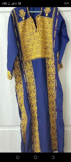 اثواب تطريز فلسطيني 6 عروق عريضة الثوب الواحد 75 دينار