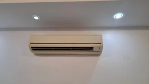 4  Daikin Split AC 2.5 Ton for Sales with Complete Setup