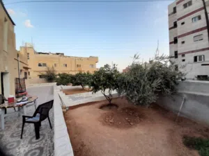 منزل للبيع مسطح200م2 مقام علىجزء من الارض التي تبلغ مساحتها دونم وواحد وعشرون م2(1021)م2