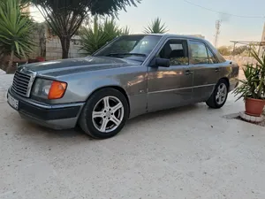 مرسيدس بطة للبيع موديل 1990