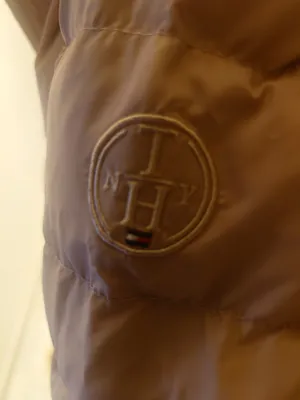 Tommy Hilfiger women’s winter coat  100% authentic
