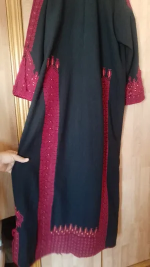 ثوب تطريز يدوي
