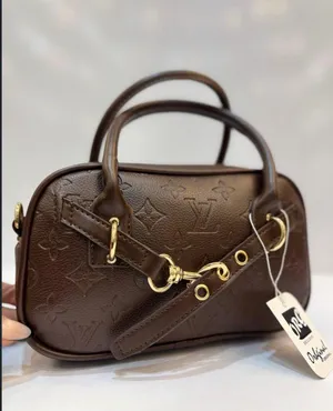 جنط حقائب للطلعات