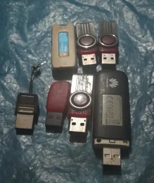 فلاشات 8 G