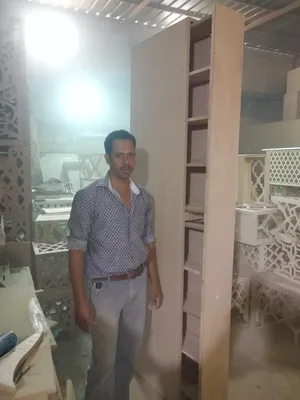 نجار أبواب وكبتات