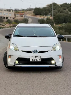 تويتا بريوس موديل 2012